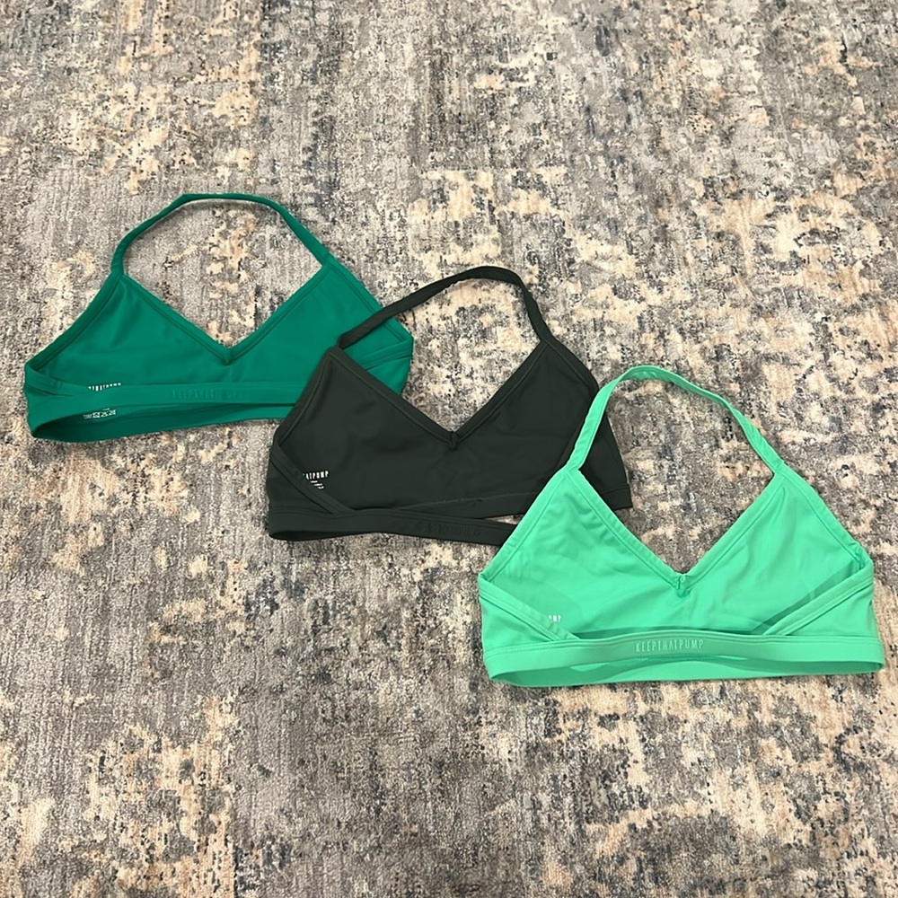 Keep That Pump sports bras - Picture 2 of 8